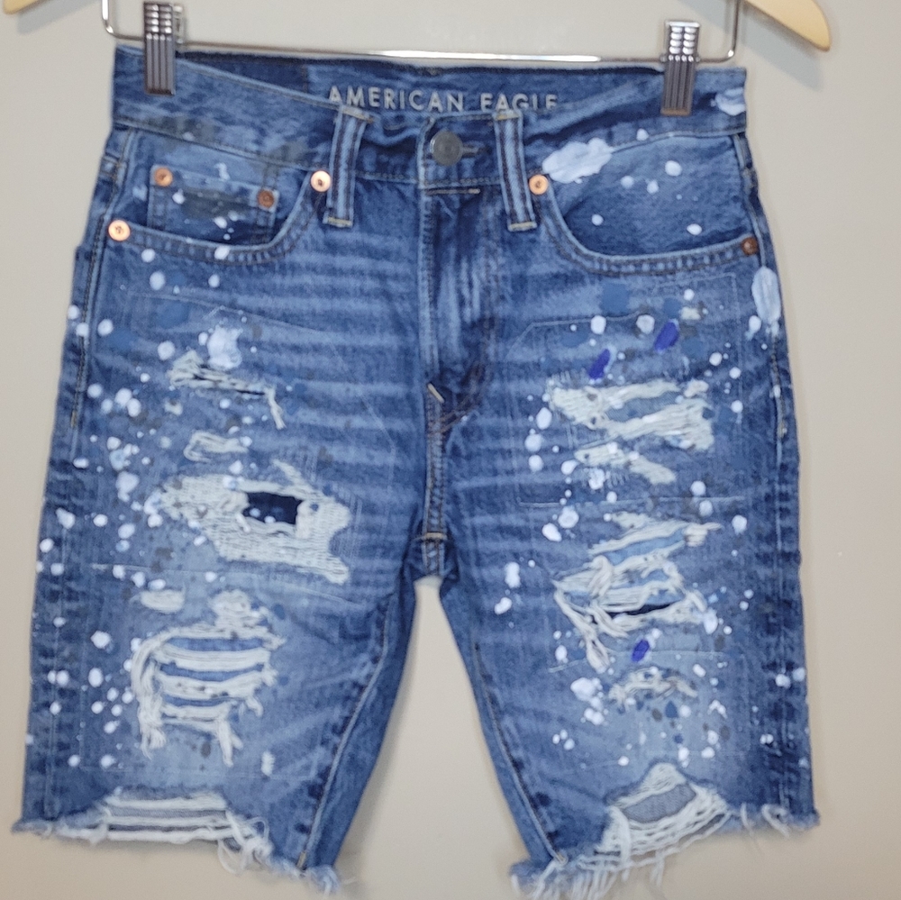 American Eagle Bermuda Denim Shorts Distressed and Paint Splatter Size 26